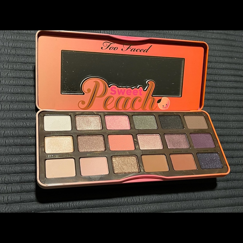 Too Faced Sweet Peach Eyeshadow Palette